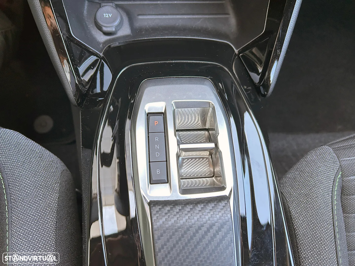 Peugeot e-2008 54 kWh Active - 25