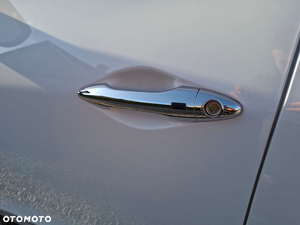 Hyundai ix35 1.7 CRDi 2WD Fifa World Cup Edition - 17