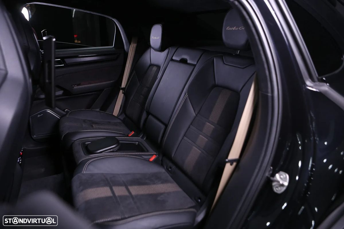 Porsche Cayenne Turbo GT - 17