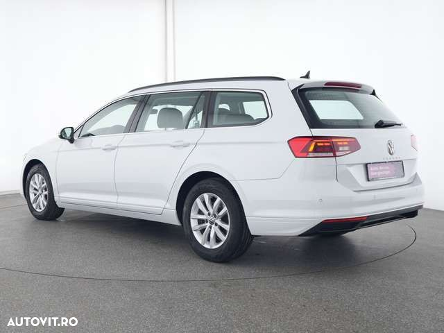 Volkswagen Passat - 8