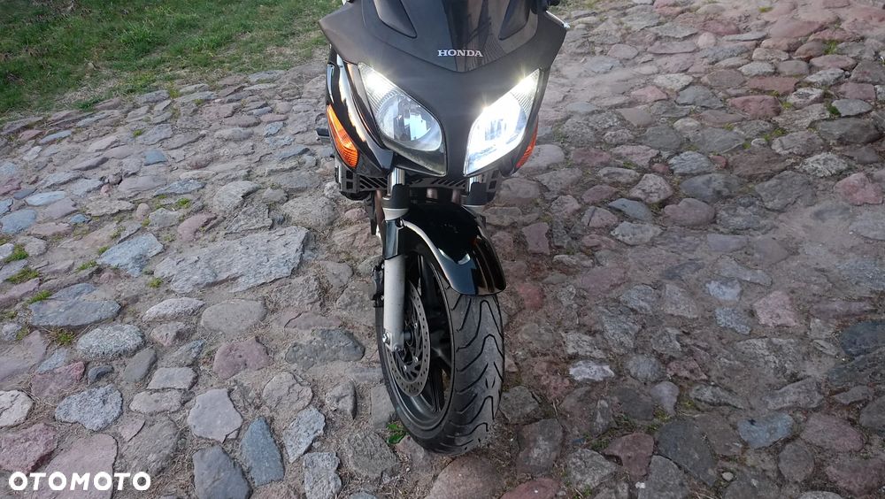 Honda CBF - 2