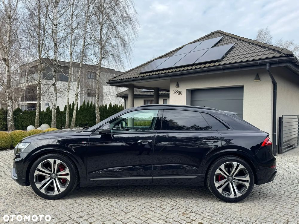 Audi Q8 - 1
