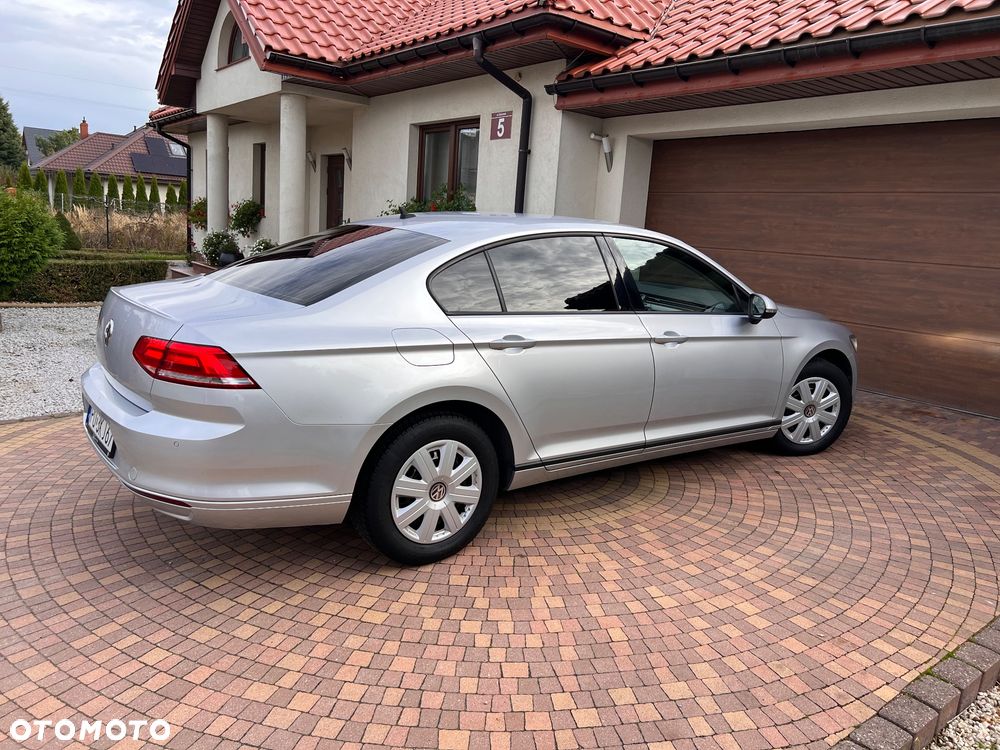 Volkswagen Passat - 26