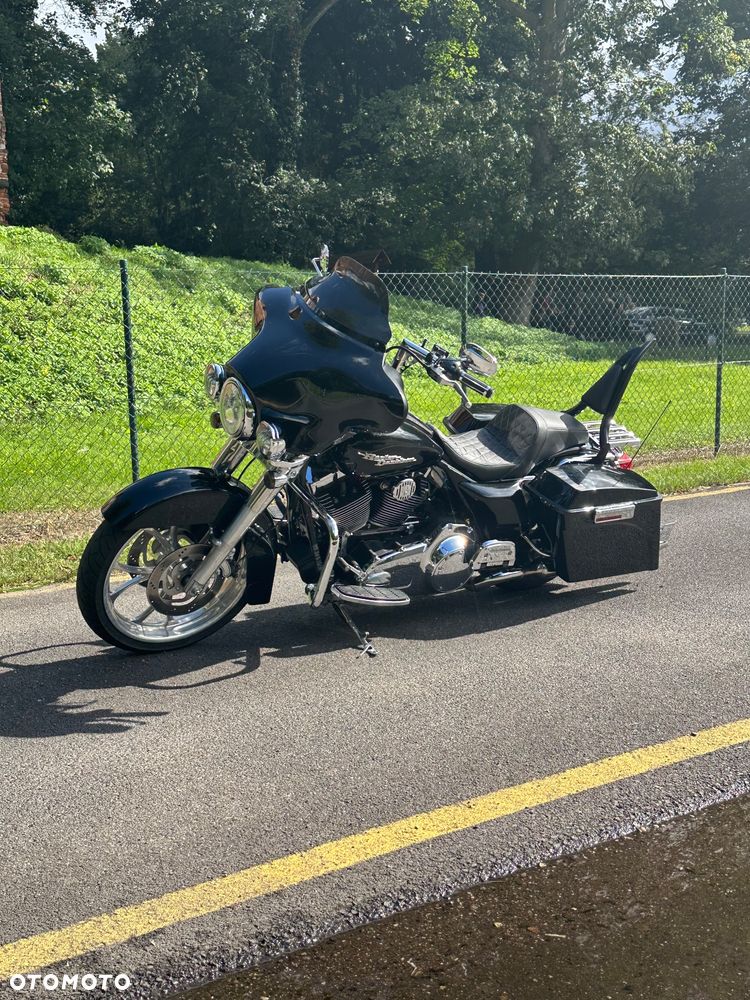 Harley-Davidson Touring Street Glide - 1