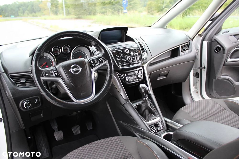Opel Zafira 1.6 T SIDI Cosmo S&S EU6 - 17