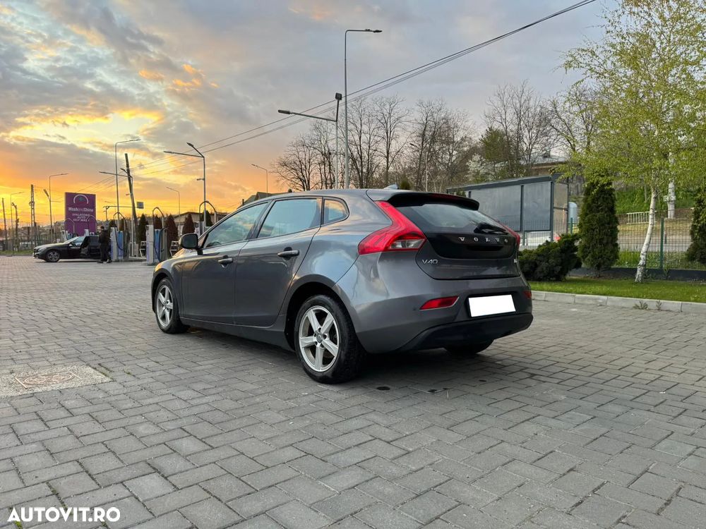 Volvo V40 D2 Aut. Basic - 3