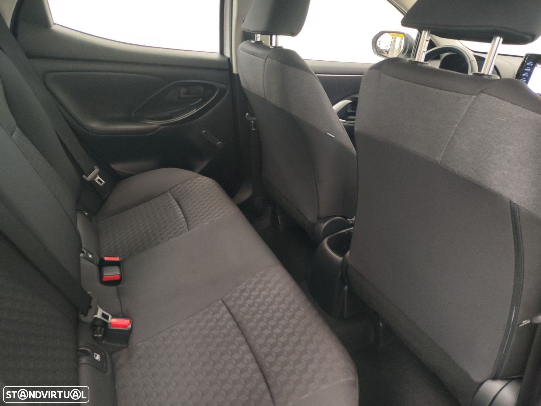 Toyota Yaris 1.0 VVT-i Comfort Plus - 7