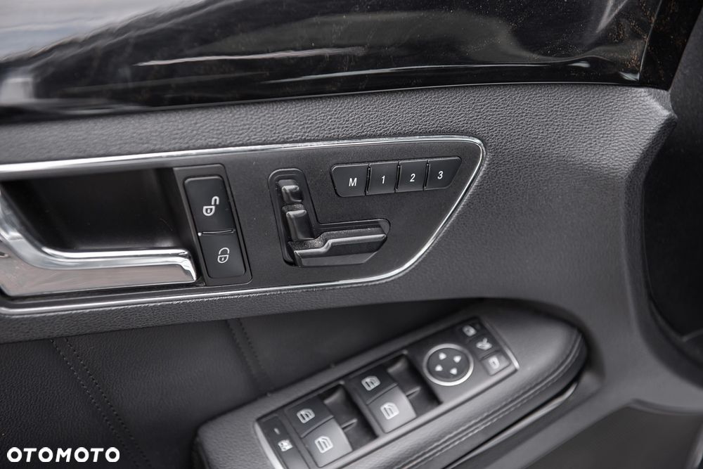Mercedes-Benz Klasa E 350 CDI DPF BlueEFFICIENCY 7G-TRONIC Avantgarde - 16