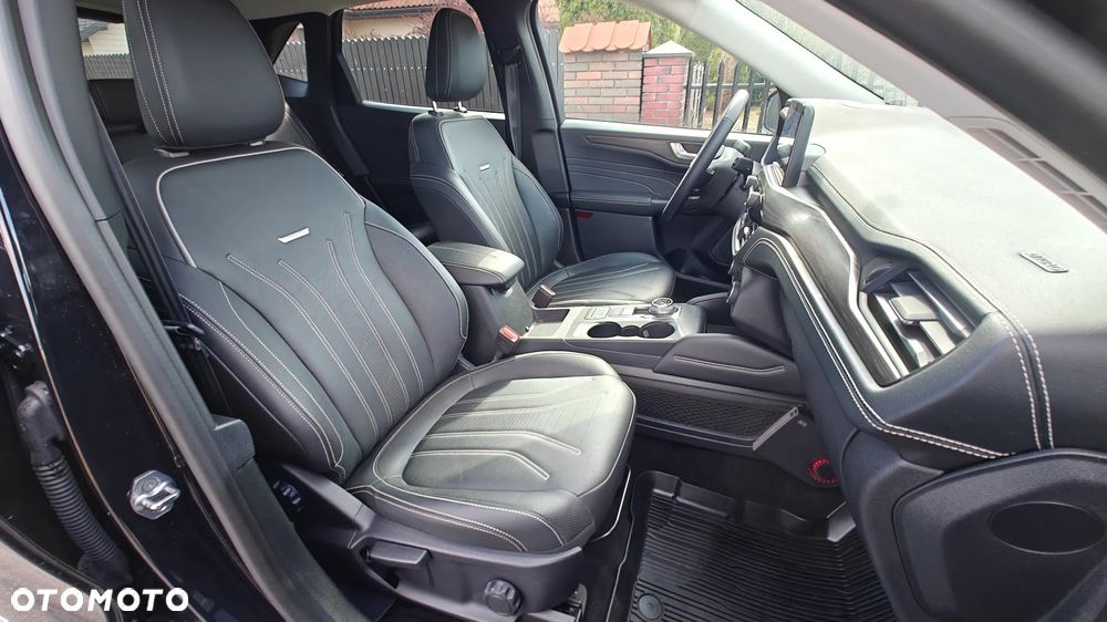Ford Kuga - 10