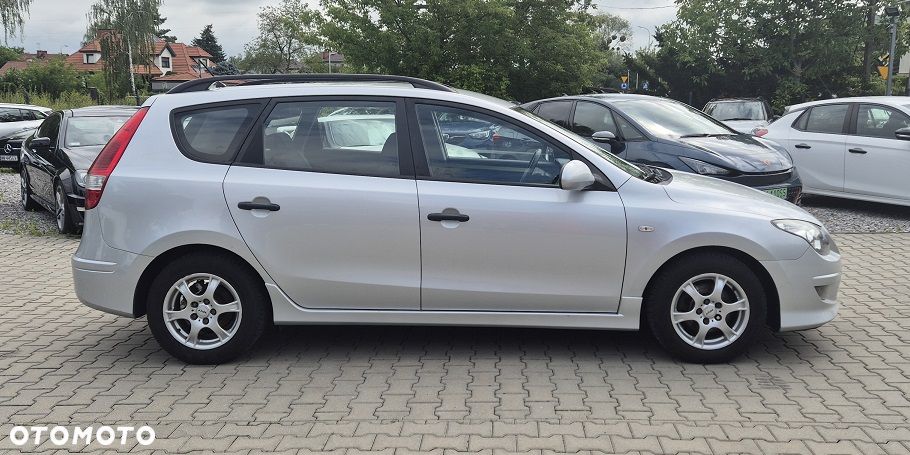 Hyundai i30 1.6 Classic + - 3