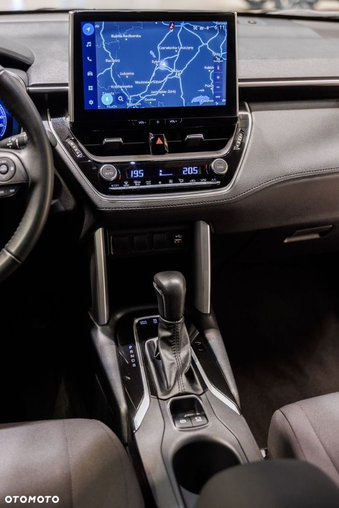 Toyota Corolla Cross - 25