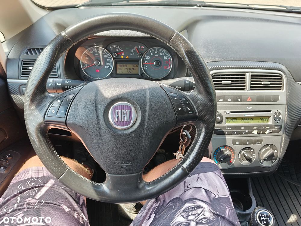 Fiat Linea 1.4 8V Dynamic - 20