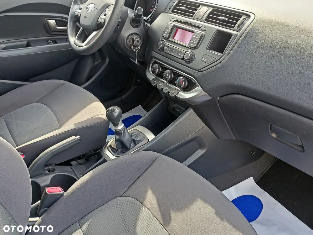 Kia Rio 1.2 Attract - 11