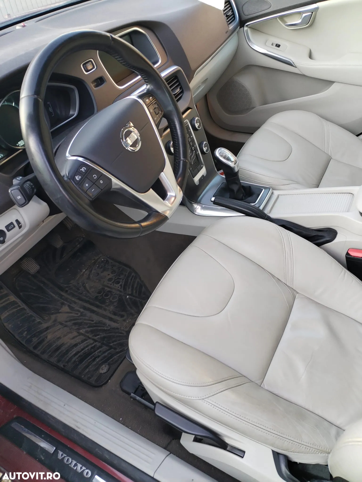 Volvo V40 D2 94g Kinetic - 16