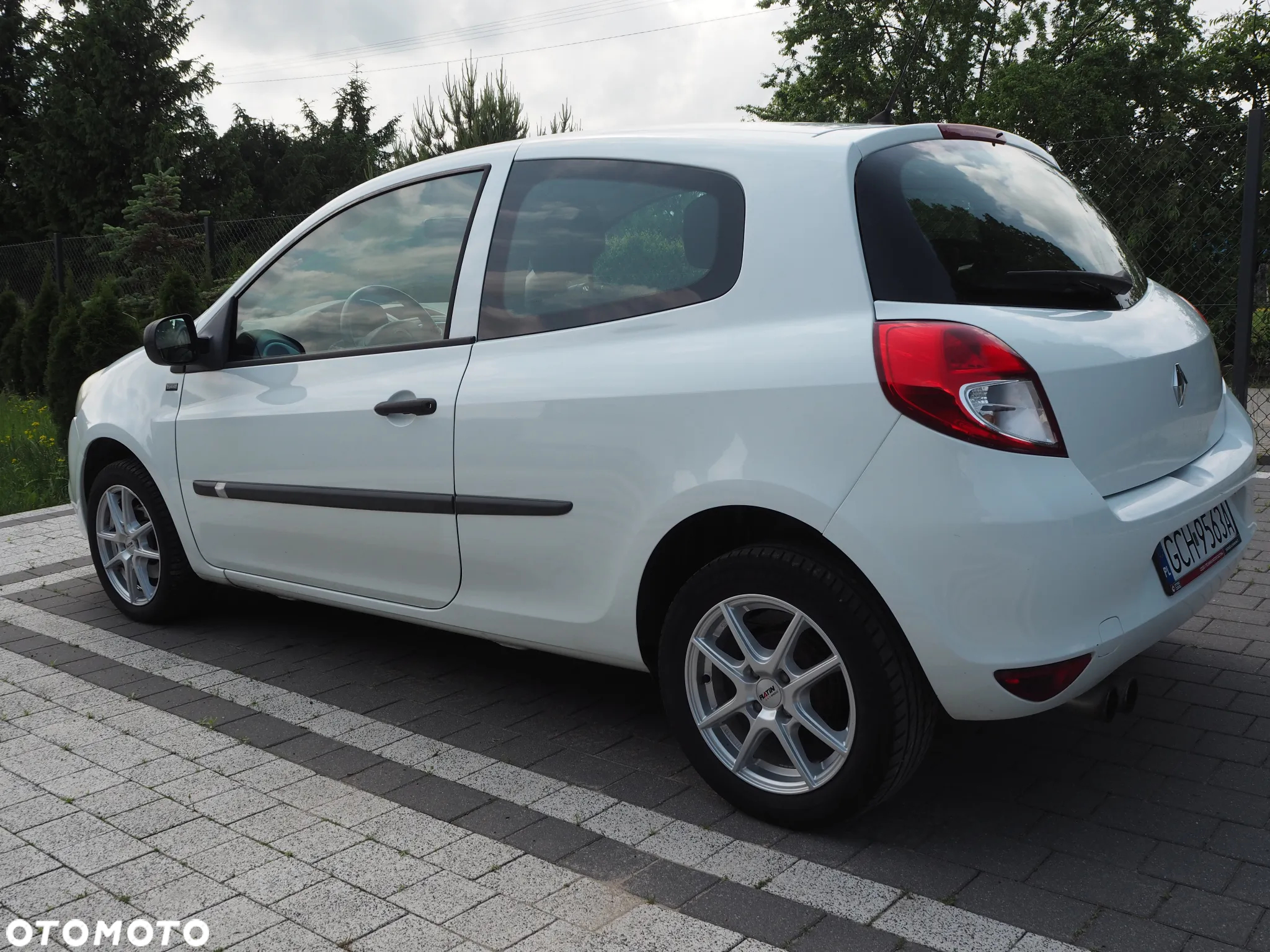 Renault Clio 1.2 16V 75 Expression - 12