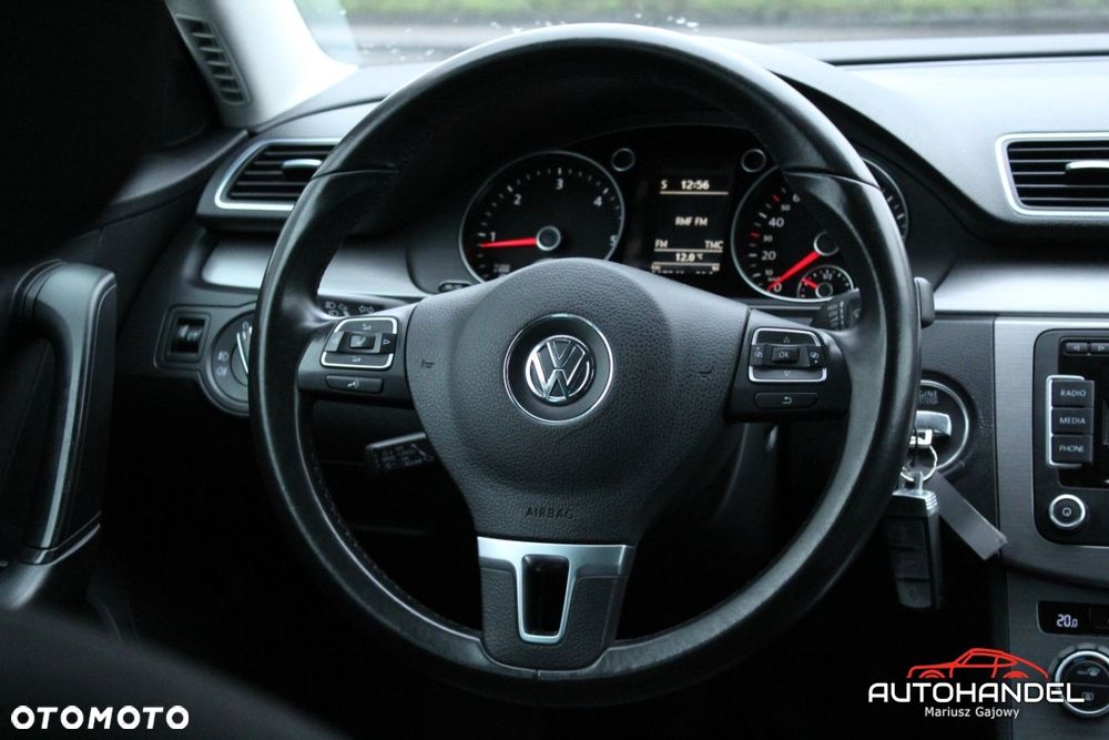 Volkswagen Passat - 10