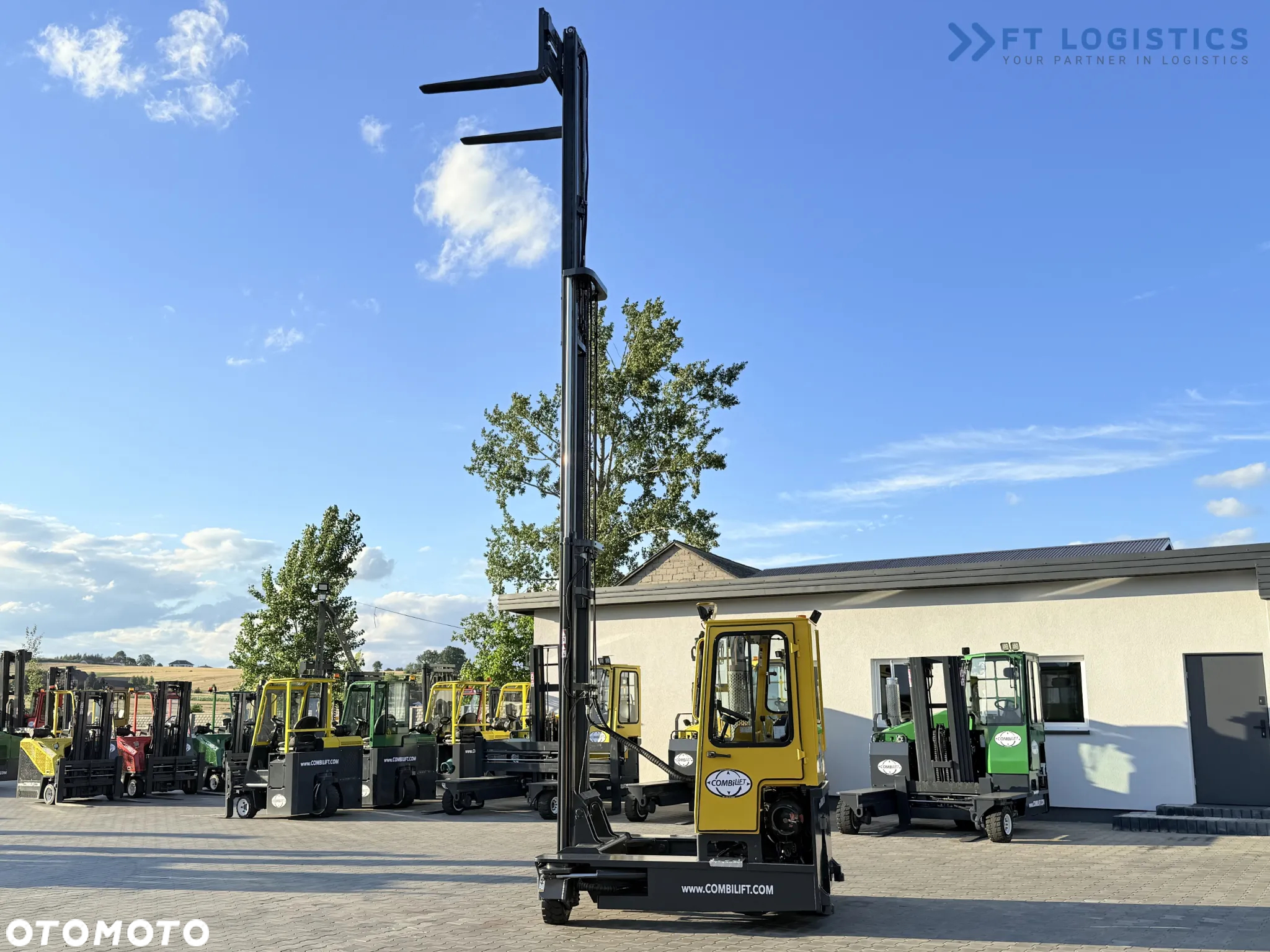 Combilift C3000 / GAS / TRIPLEX- 7600MM / POZYCJONER WIDEŁ / WOLNY SKON / PEŁNA OGRZEWANA KABINA / JEDYNIE 7868H / Szeroka oferta wózków czterokierunkowych i bocznych, dopasowanych do różnorodnych potrzeb i zastosowań. - 35