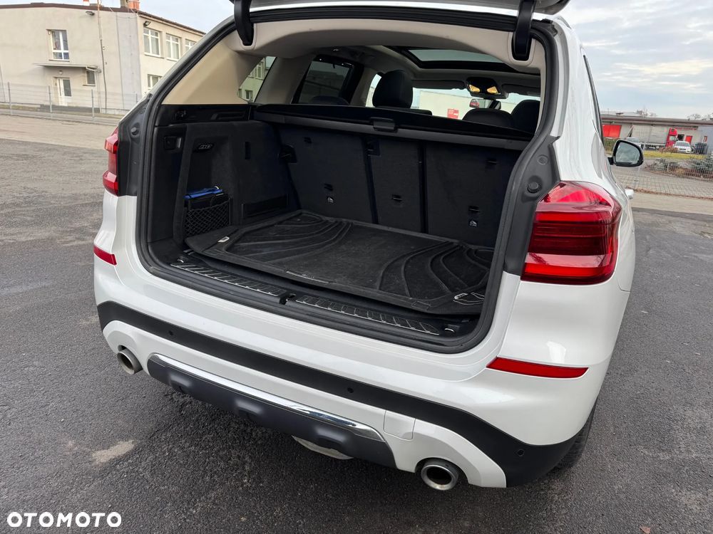 BMW X3 xDrive30i GPF Luxury Line - 22