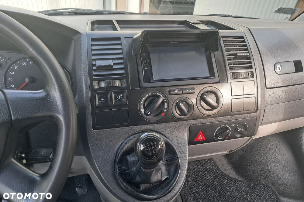 Volkswagen Transporter - 17