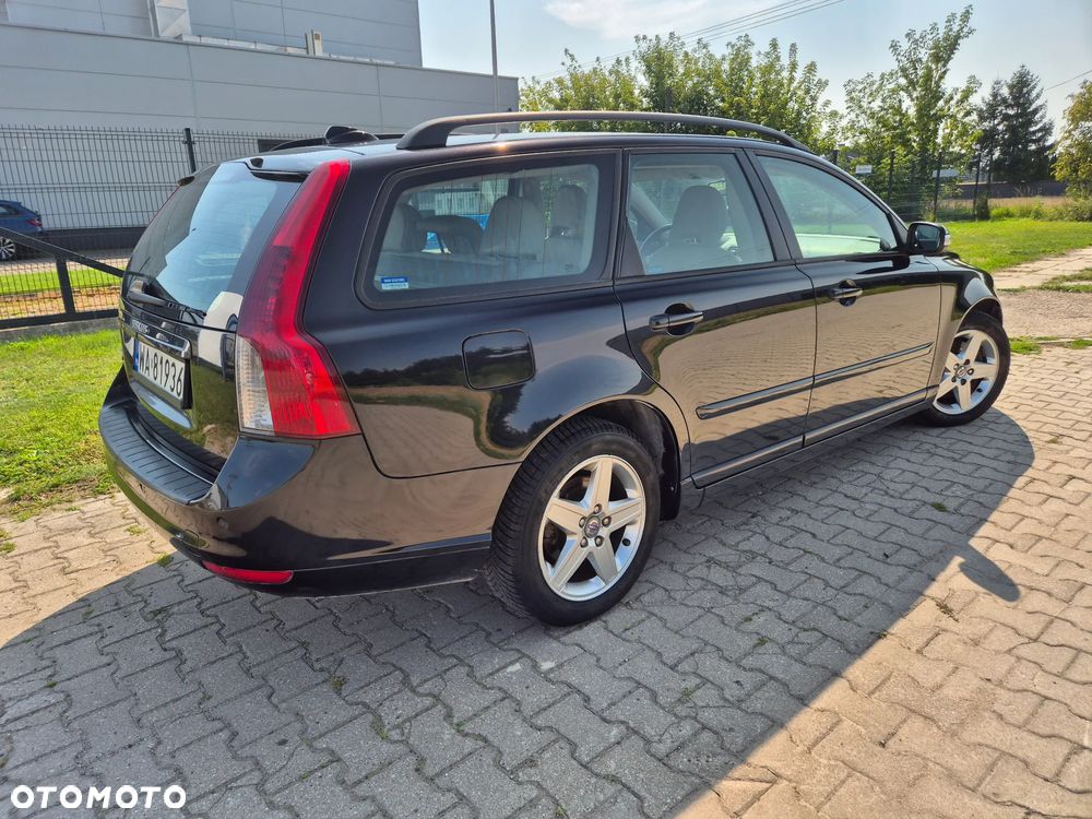 Volvo V50 2.0D R-Design Kinetic - 3