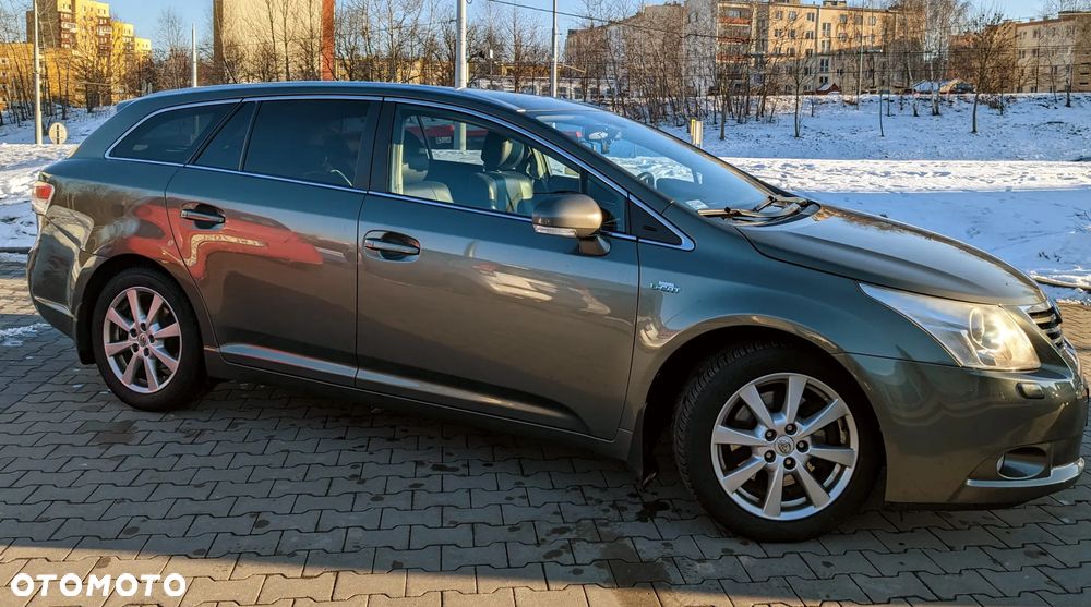 Toyota Avensis 2.2 D-CAT Prestige NAVI - 3