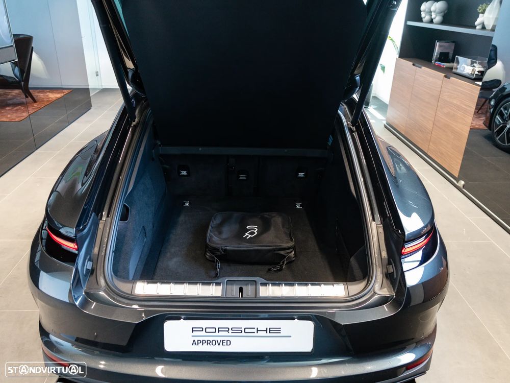 Porsche Panamera 4 E-Hybrid - 11