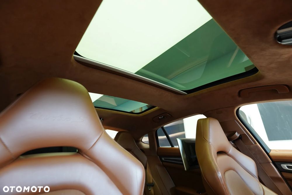 Porsche Panamera Turbo S e-Hybrid - 23