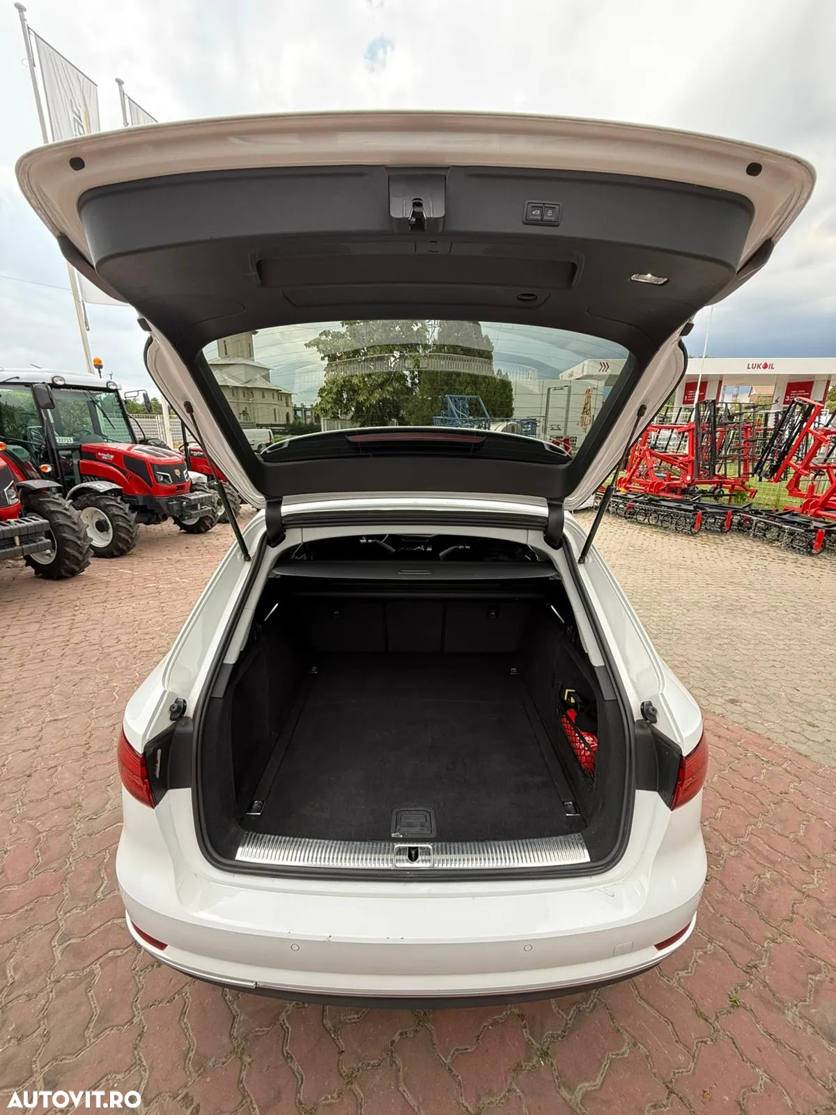 Audi A4 Avant 2.0 TDI S tronic - 8