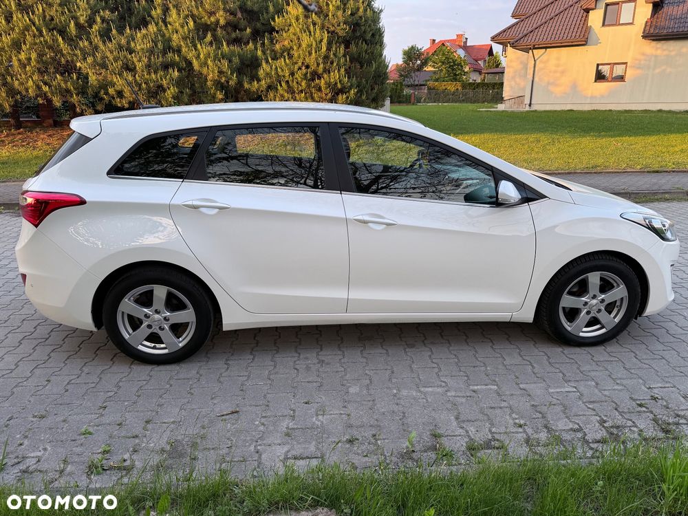 Hyundai i30 1.6 CRDi Premium - 8