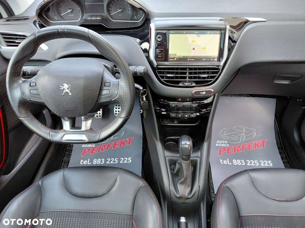 Peugeot 208 - 17