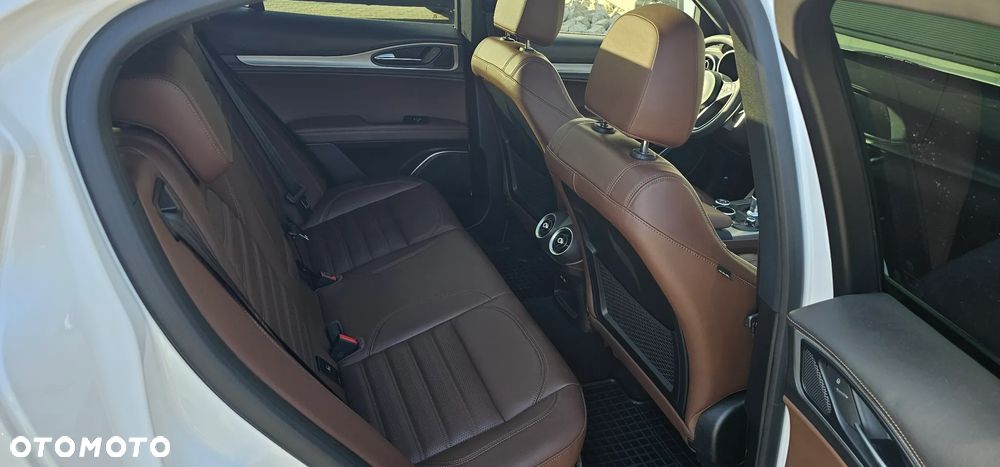 Alfa Romeo Stelvio 2.0 Turbo Executive Q4 - 11