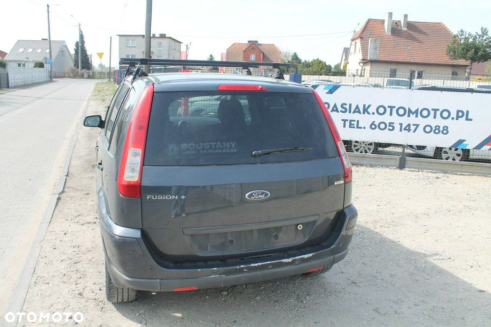 Ford Fusion - 7