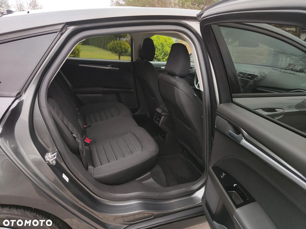 Ford Mondeo 2.0 TDCi Ambiente - 33