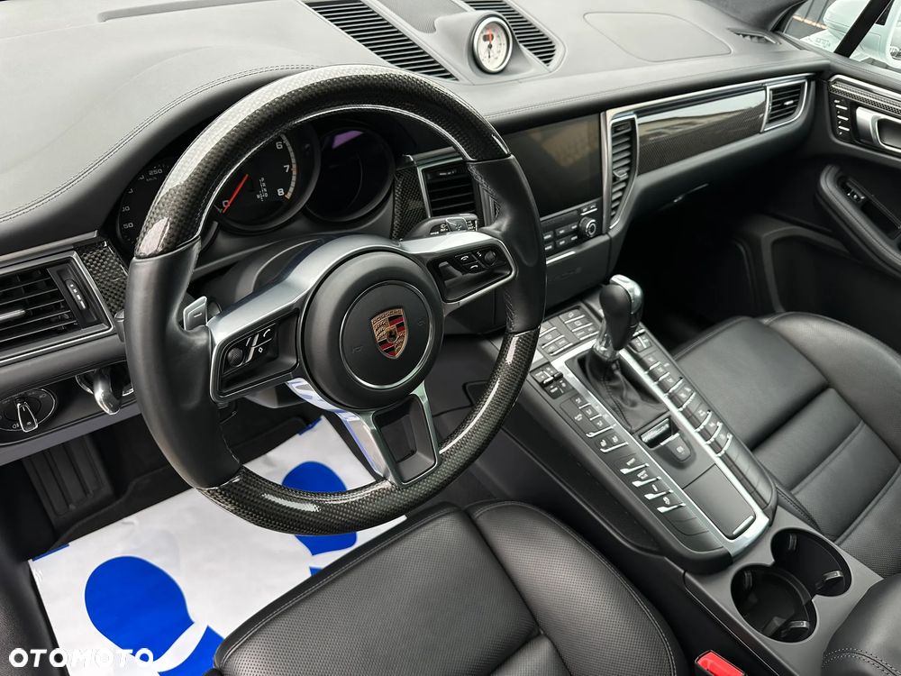 Porsche Macan Turbo PDK - 23