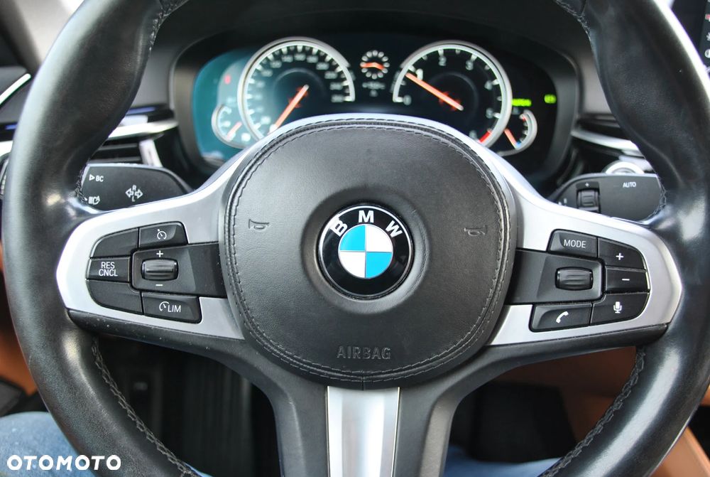 BMW Seria 5 520d Efficient Dynamics Luxury Line sport - 13