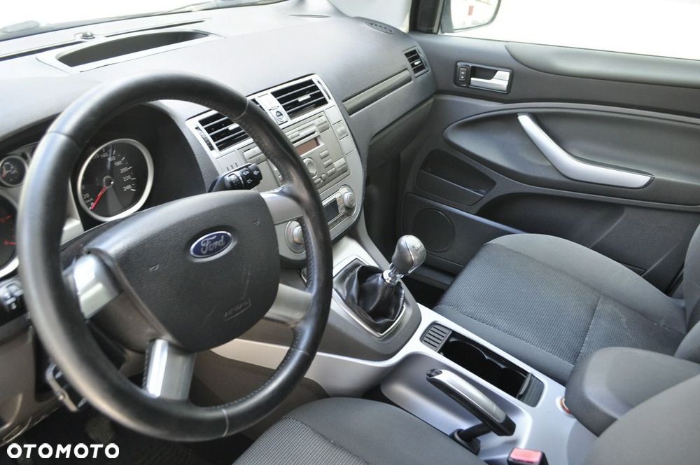 Ford Kuga - 9