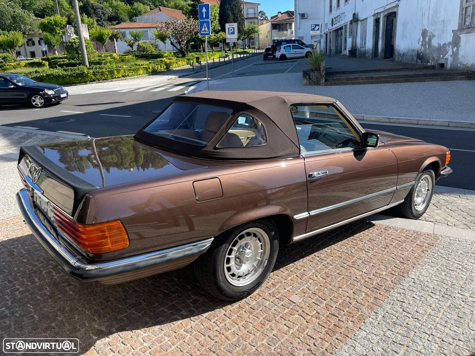 Mercedes-Benz SL 280 - 23