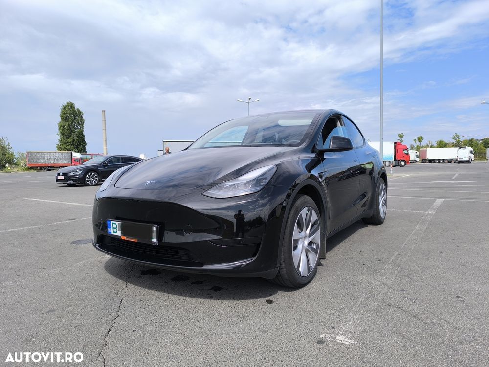 Tesla Model Y RWD - 1