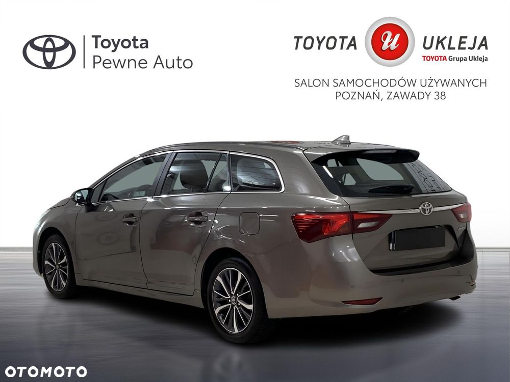 Toyota Avensis 2.0 D-4D Premium - 9