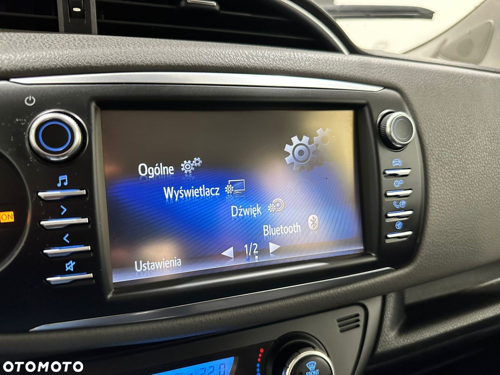 Toyota Yaris - 33
