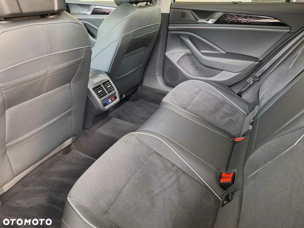 Volkswagen Passat - 27