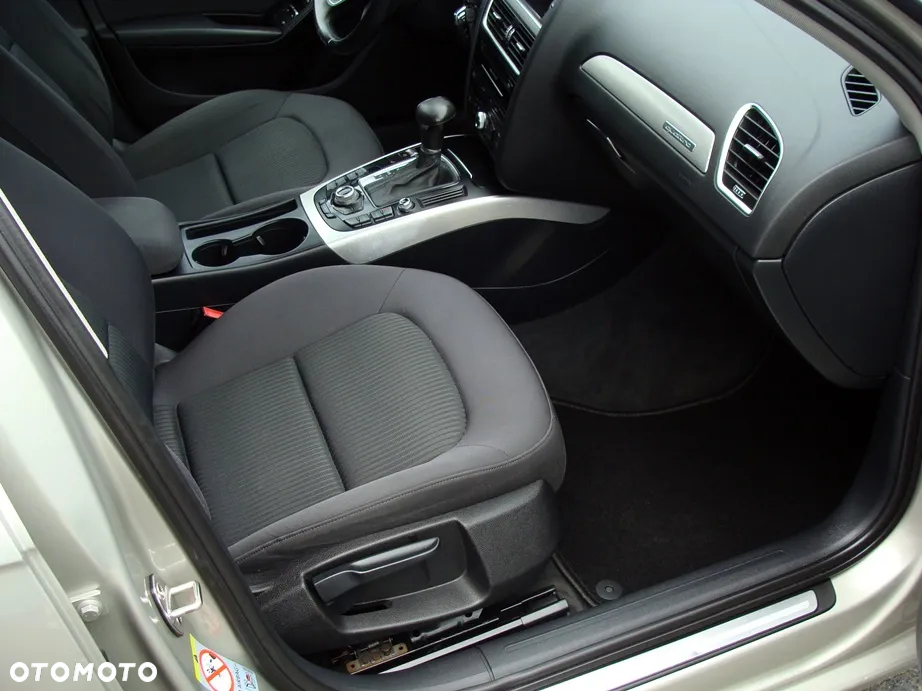 Audi A4 Avant 2.0 TDI DPF quattro S tronic Ambiente - 13