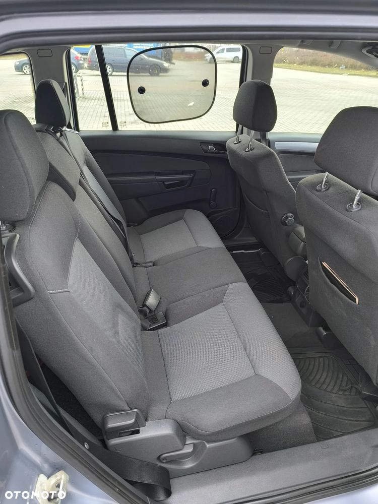 Opel Zafira 1.8 Enjoy - 11