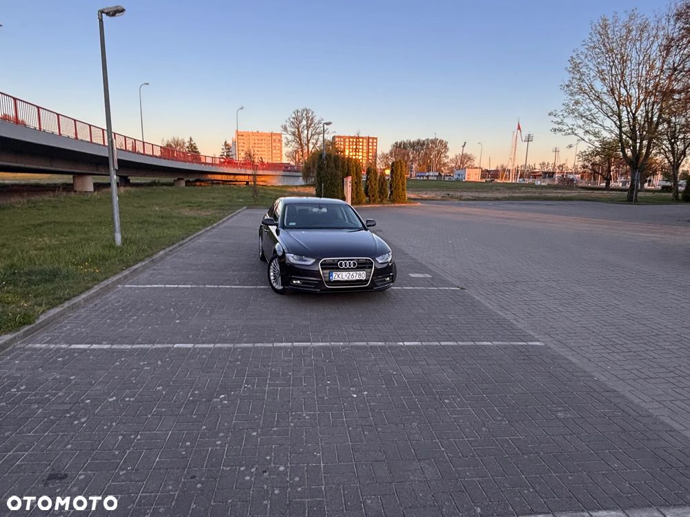 Audi A4 Limousine 1.8 TFSI Ambiente - 3