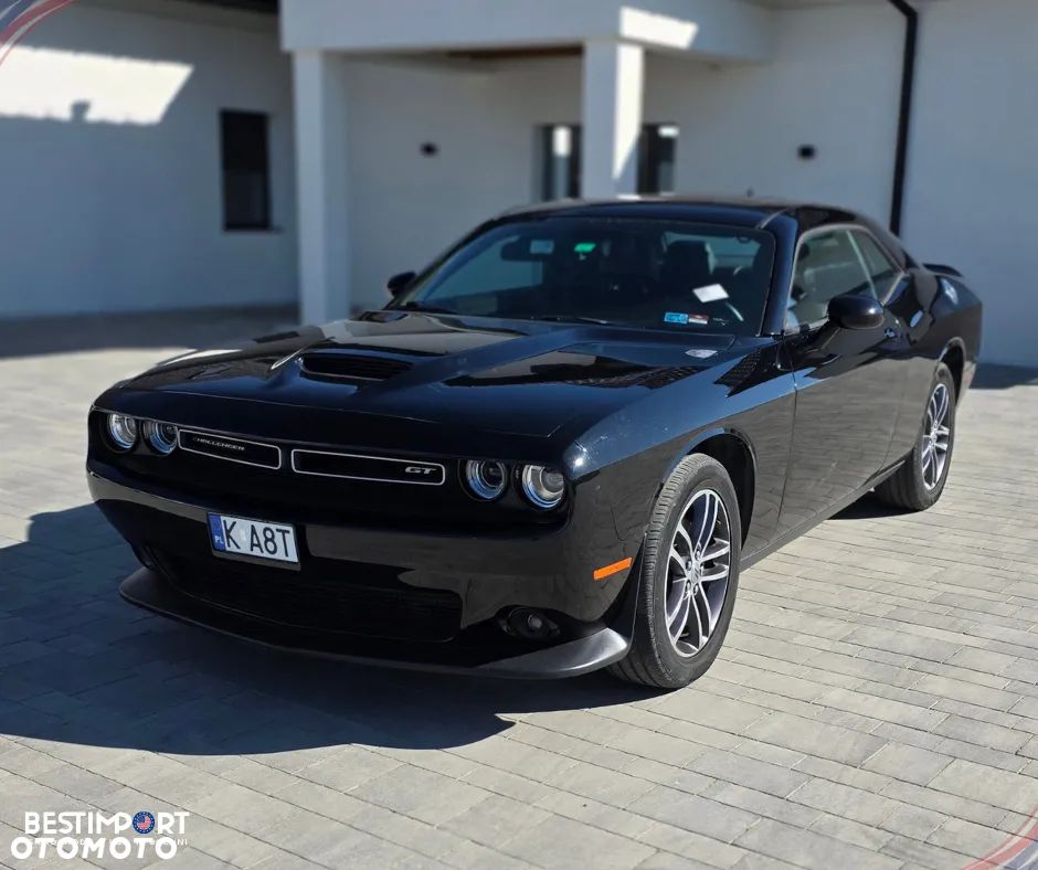 Dodge Challenger - 2