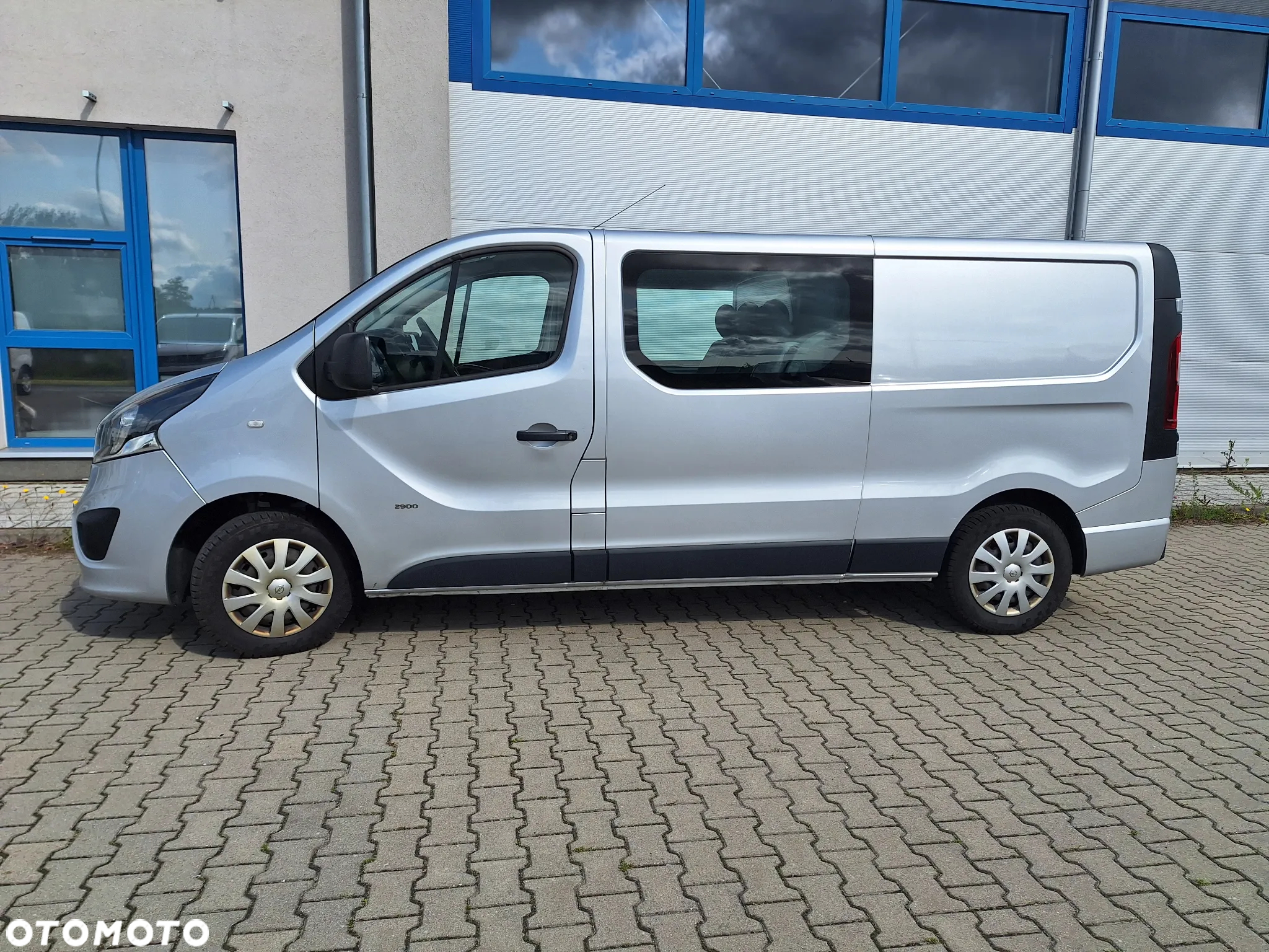 Opel Vivaro L2H1 2,9t Edition - 3