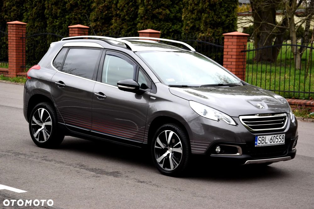 Peugeot 2008 1.2 Pure Tech Allure S&S - 5