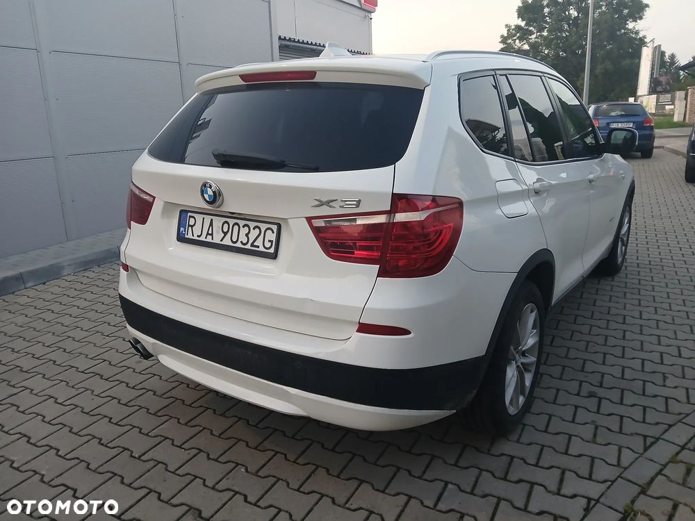 BMW X3 28i xDrive - 3