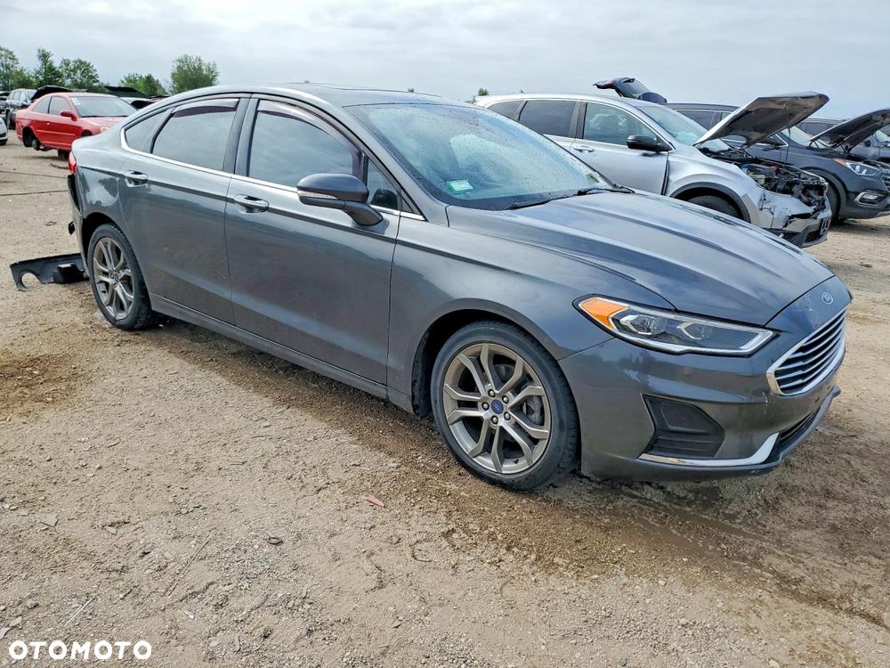 Ford Fusion - 5