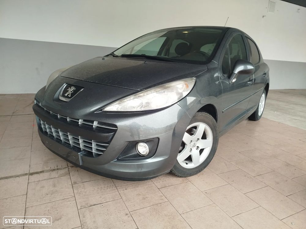 Peugeot 207 1.4 16V Open - 1